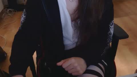 Snapshot of sylvorine chatting on 05-10-26, 02:22 sylvorine online show from 05-10-26, 02:22