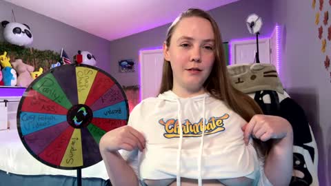 Snapshot of syndica chatting on 02-22-26, 12:01 Jennah online show from 02-22-26, 12:01