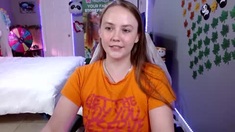 Snapshot of syndica chatting on 03-10-26, 12:04 Jennah online show from 03-10-26, 12:04
