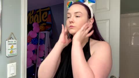 Snapshot of syndica chatting on 04-25-26, 11:24 Jennah online show from 04-25-26, 11:24