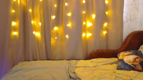 Snapshot of syrendixon chatting on 03-23-26, 03:10 SyrenDixon online show from 03-23-26, 03:10