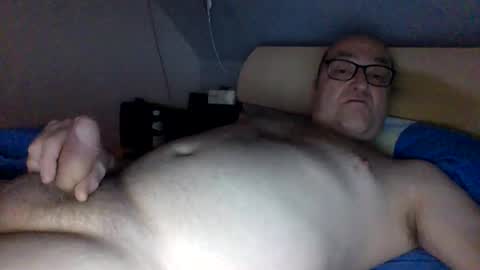 Snapshot of t0815 chatting on 12-22-24, 04:50 t0815 online show from 12-22-24, 04:50