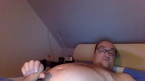 Snapshot of t0815 chatting on 02-14-25, 08:59 t0815 online show from 02-14-25, 08:59