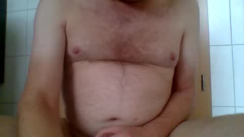 Snapshot of t0815 chatting on 10-12-25, 10:03 t0815 online show from 10-12-25, 10:03