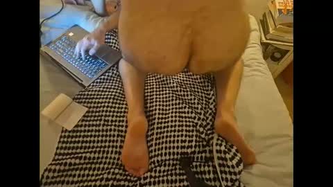 Snapshot of t0m4 chatting on 02-18-26, 10:28 Tom online show from 02-18-26, 10:28