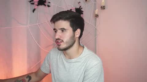 Snapshot of t0ny_wylie chatting on 10-14-25, 11:49 t0ny_wylie online show from 10-14-25, 11:49