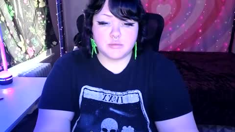 Snapshot of t0rchfairy710 chatting on 01-12-25, 07:31 Goddess Flame online show from 01-12-25, 07:31