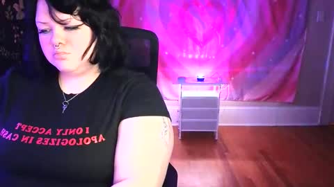Snapshot of t0rchfairy710 chatting on 02-09-25, 02:06 Goddess Flame online show from 02-09-25, 02:06