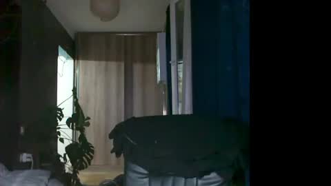Huracane online show from 05-21-26, 06:26
