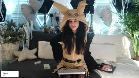 Snapshot of taanni_bc chatting on 12-17-25, 08:26 TAANNI online show from 12-17-25, 08:26