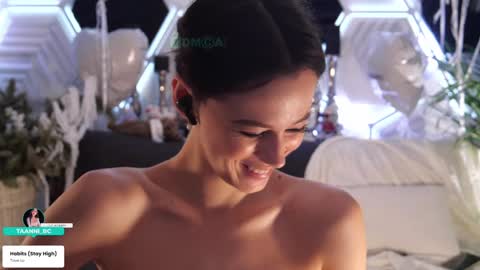 Snapshot of taanni_bc chatting on 12-21-25, 07:26 TAANNI online show from 12-21-25, 07:26