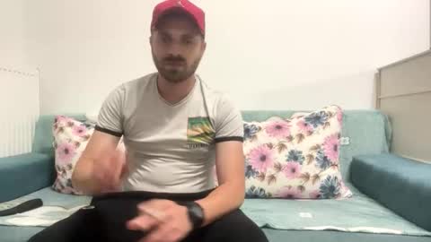 Snapshot of taboo_total_sex chatting on 05-19-26, 06:14 Alice online show from 05-19-26, 06:14