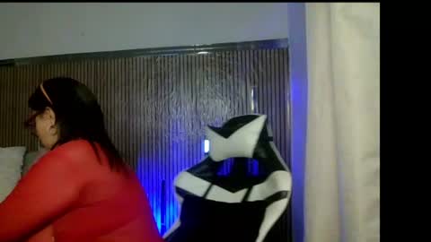 yameil online show from 06-14-26, 07:54