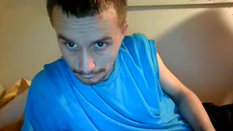 Snapshot of tacomaroma chatting on 10-19-25, 02:40 Mark Wolfe online show from 10-19-25, 02:40