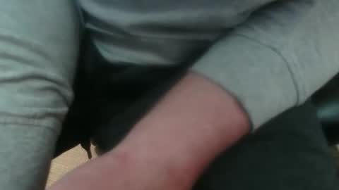 Snapshot of tae_tay chatting on 12-22-25, 01:19 tae_tay online show from 12-22-25, 01:19