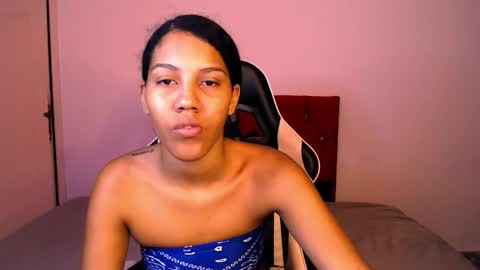 Snapshot of tainara_ebonny chatting on 10-25-25, 07:08 Tainara online show from 10-25-25, 07:08