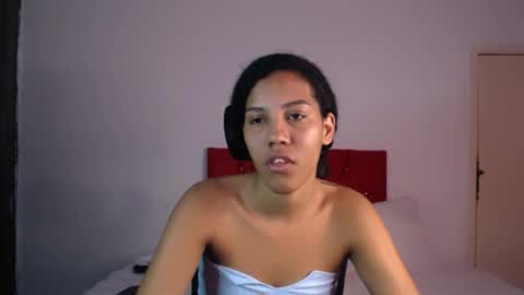 Snapshot of tainara_ebonny chatting on 11-06-25, 07:15 Tainara online show from 11-06-25, 07:15