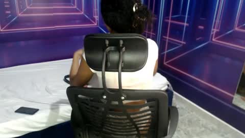 Snapshot of tainara_ebonny chatting on 11-15-25, 07:10 Tainara online show from 11-15-25, 07:10