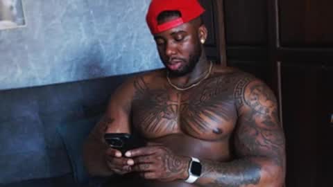 Tairon Tucke online show from 12-04-24, 10:08