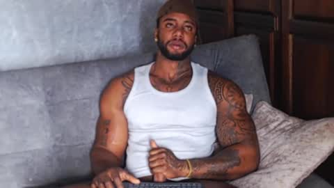 Tairon Tucke online show from 01-24-25, 01:14