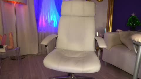 Margo online show from 12-26-24, 04:47