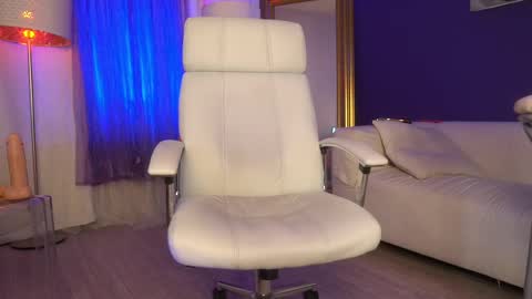 Margo online show from 03-05-25, 03:40