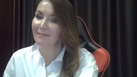 taisialucky77 online show from 11-17-25, 04:13