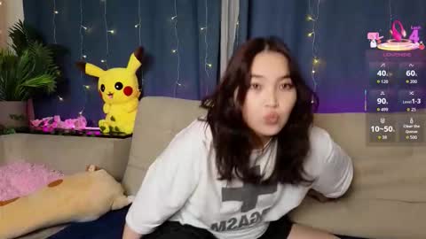 Soo Ying online show from 11-12-25, 08:52