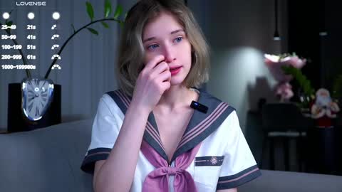 Mia online show from 12-10-24, 10:37