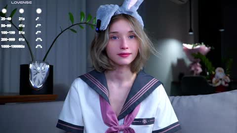 Mia online show from 12-11-24, 01:47
