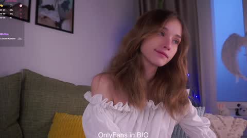 Mia online show from 12-15-25, 02:38