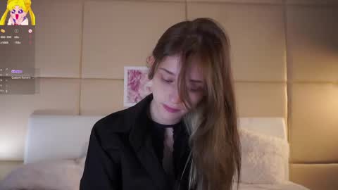 Mia online show from 05-08-26, 11:15
