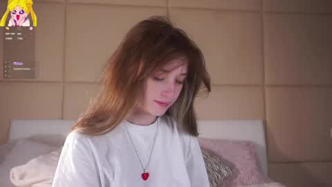 Mia online show from 05-29-26, 01:47