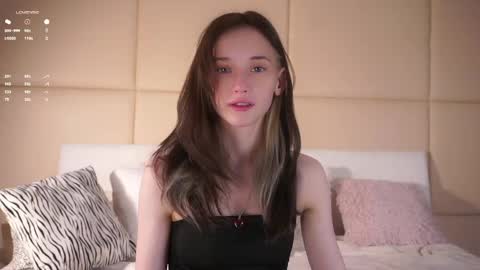 Mia online show from 06-04-26, 04:40