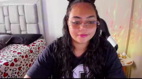 Snapshot of takaragr chatting on 06-18-26, 10:25 kalagr online show from 06-18-26, 10:25