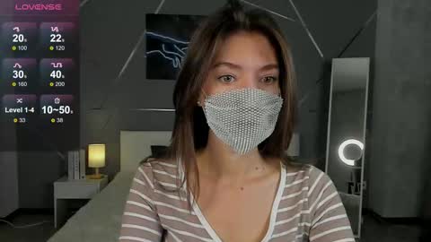 Sasha online show from 10-08-25, 01:25