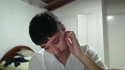 Snapshot of talhi_ chatting on 12-31-24, 01:26 talhi_ online show from 12-31-24, 01:26