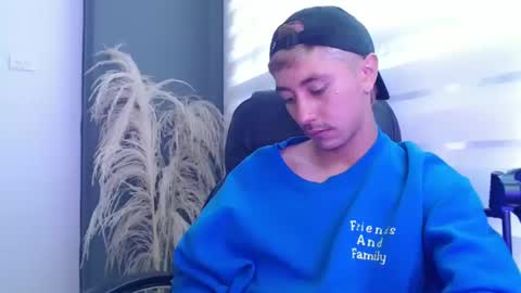 Snapshot of talhi_ chatting on 01-24-25, 06:35 talhi_ online show from 01-24-25, 06:35