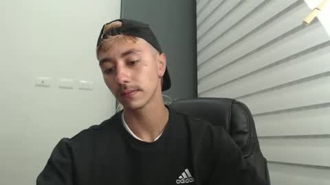 Snapshot of talhi_ chatting on 01-27-25, 03:15 talhi_ online show from 01-27-25, 03:15