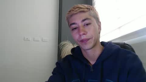 Snapshot of talhi_ chatting on 02-06-25, 03:31 talhi_ online show from 02-06-25, 03:31