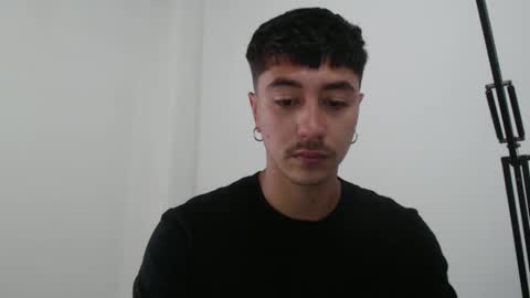 Snapshot of talhi_ chatting on 10-25-25, 07:41 talhi_ online show from 10-25-25, 07:41