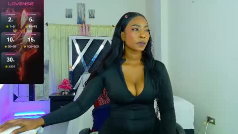 taliana  modelo independiente online show from 06-18-26, 01:17