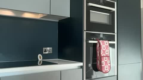 Talia online show from 01-16-26, 01:48