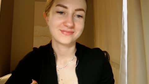  Kira  online show from 01-06-25, 12:24