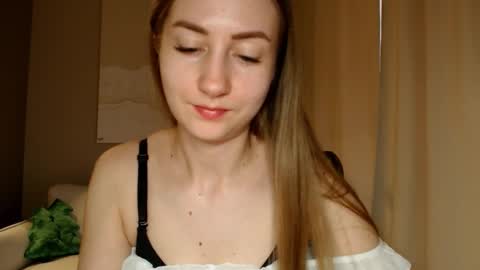  Kira  online show from 01-08-25, 10:37
