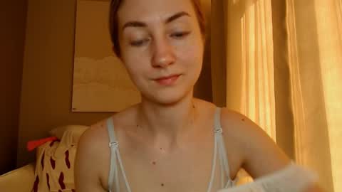 Kira  online show from 02-10-25, 09:36