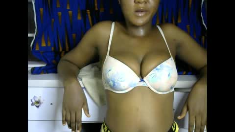 Snapshot of tall_choco chatting on 03-25-26, 07:20 tall_choco online show from 03-25-26, 07:20