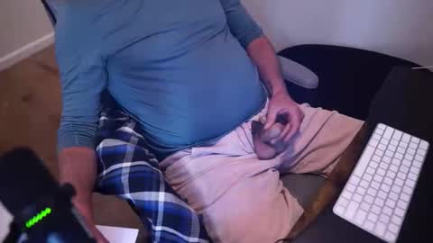 Snapshot of tallguy4unow chatting on 03-19-26, 06:34 tallguy4unow online show from 03-19-26, 06:34