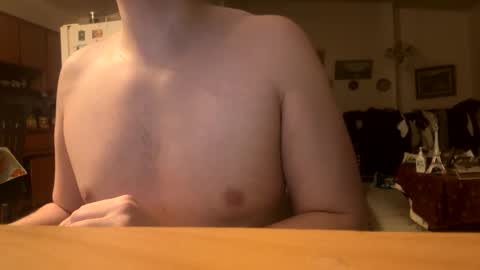 Snapshot of tallhandsomehung69 chatting on 11-18-25, 04:39 tallhandsomehung69 online show from 11-18-25, 04:39