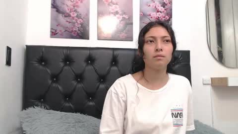 Hi im sara online show from 05-24-26, 07:52